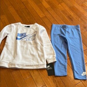 Nike White and Light Blue girls  Outfit, size 4T